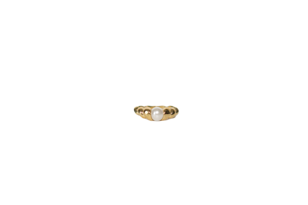 Golden Pearl Wave Ring