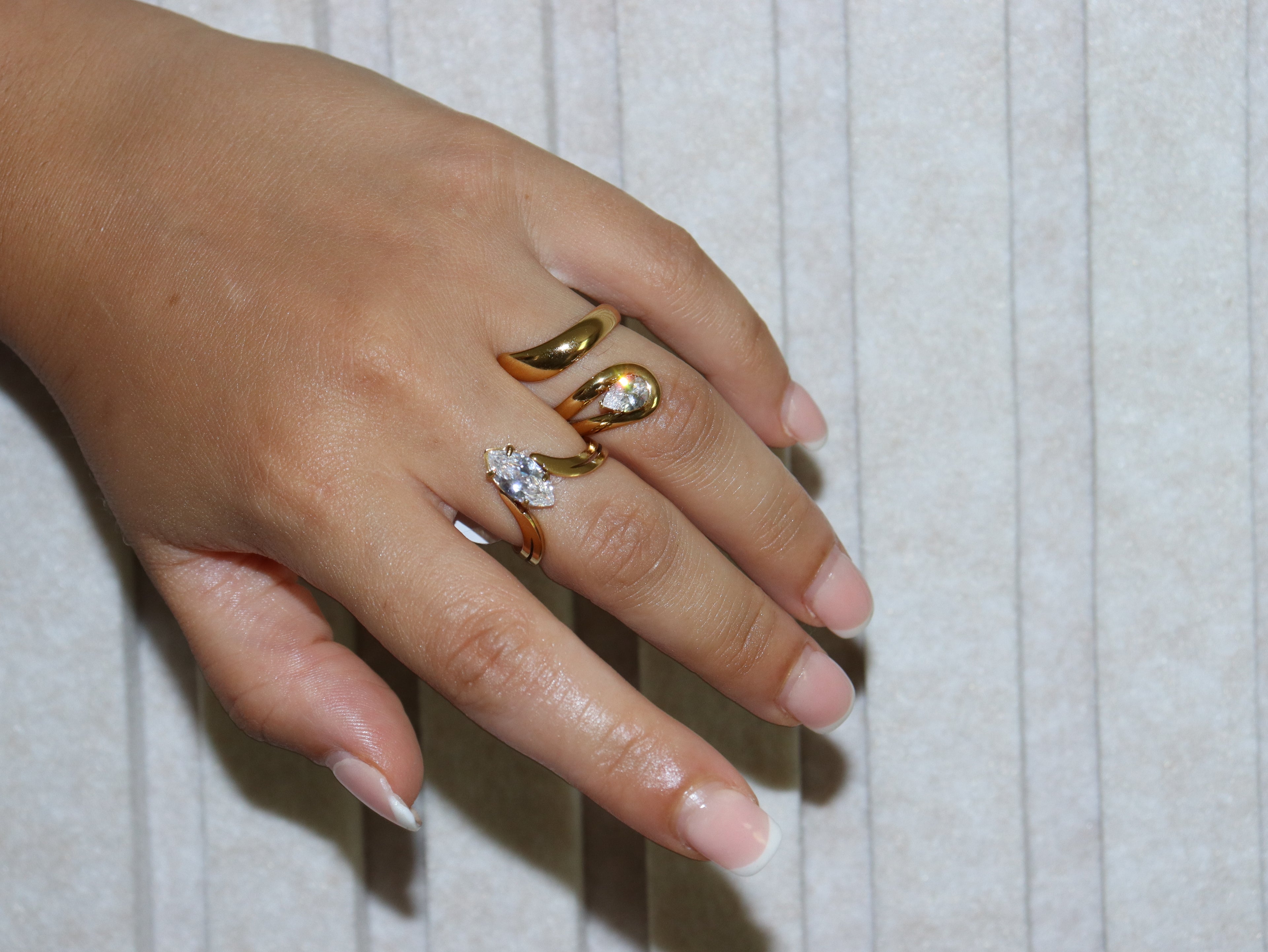 Amara Ring